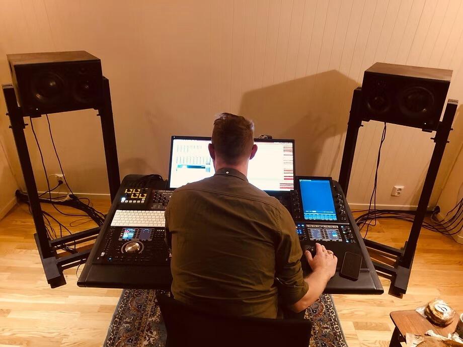 Mixing the new album with Ruben Dalen.